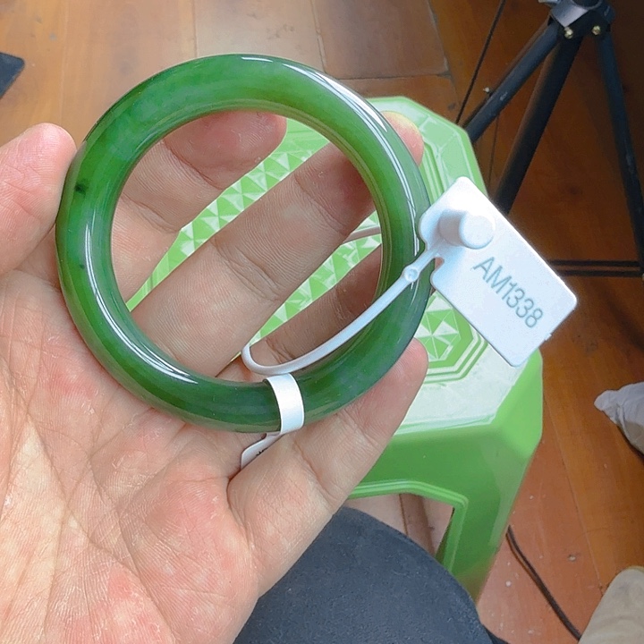 和田玉（碧玉）手镯未镶嵌56