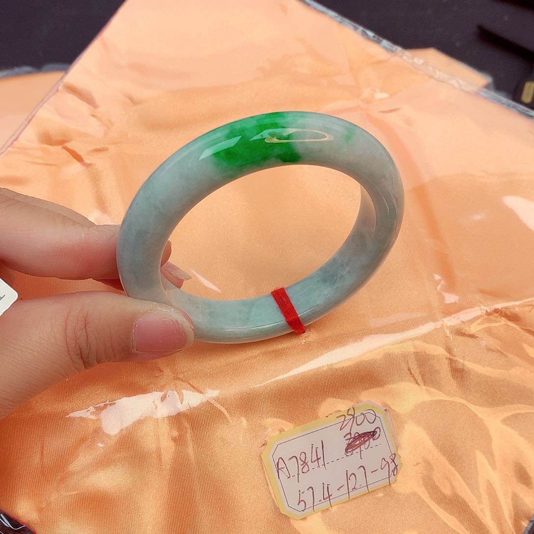 翡翠手镯未镶嵌天然缅甸翡翠A货