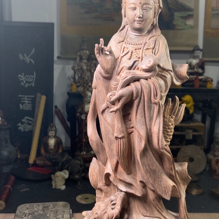精品摆件工艺品等