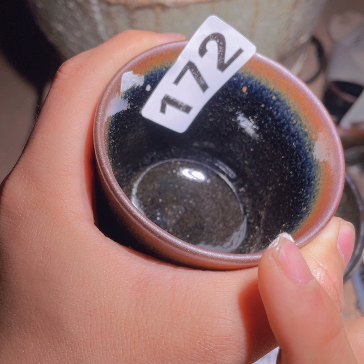 陶瓷马克杯的味道会更好吧