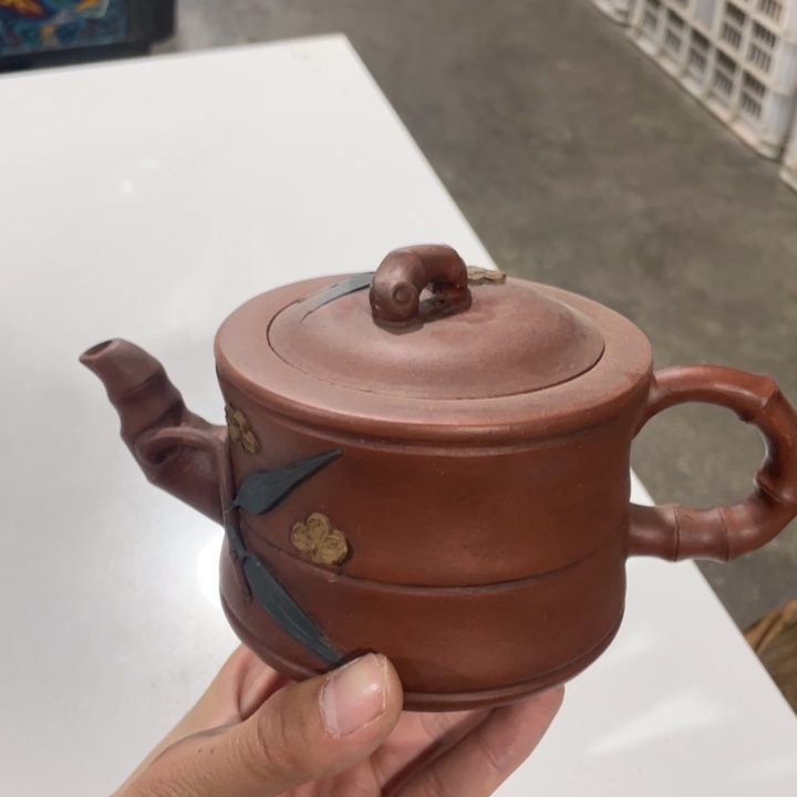 紫砂茶壶老厂紫砂壶一件。