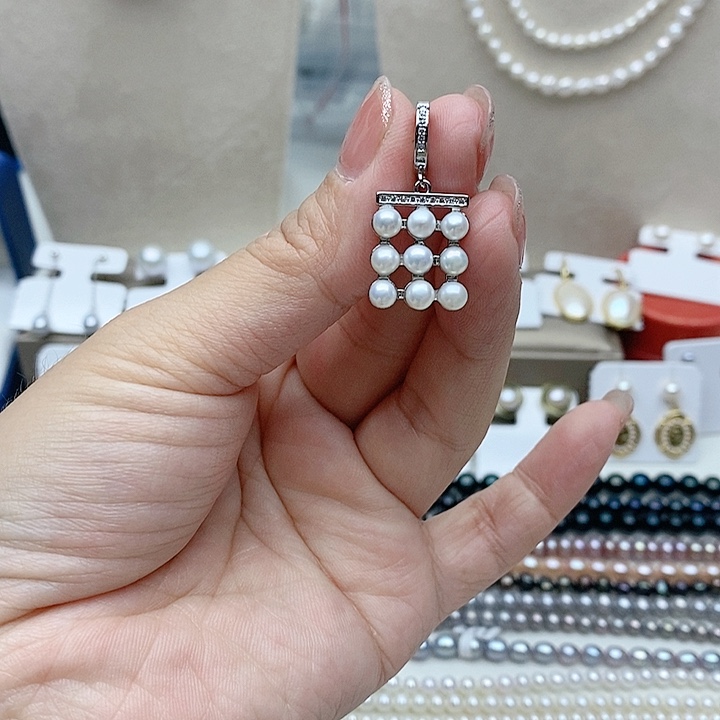 淡水珍珠颈饰未镶嵌