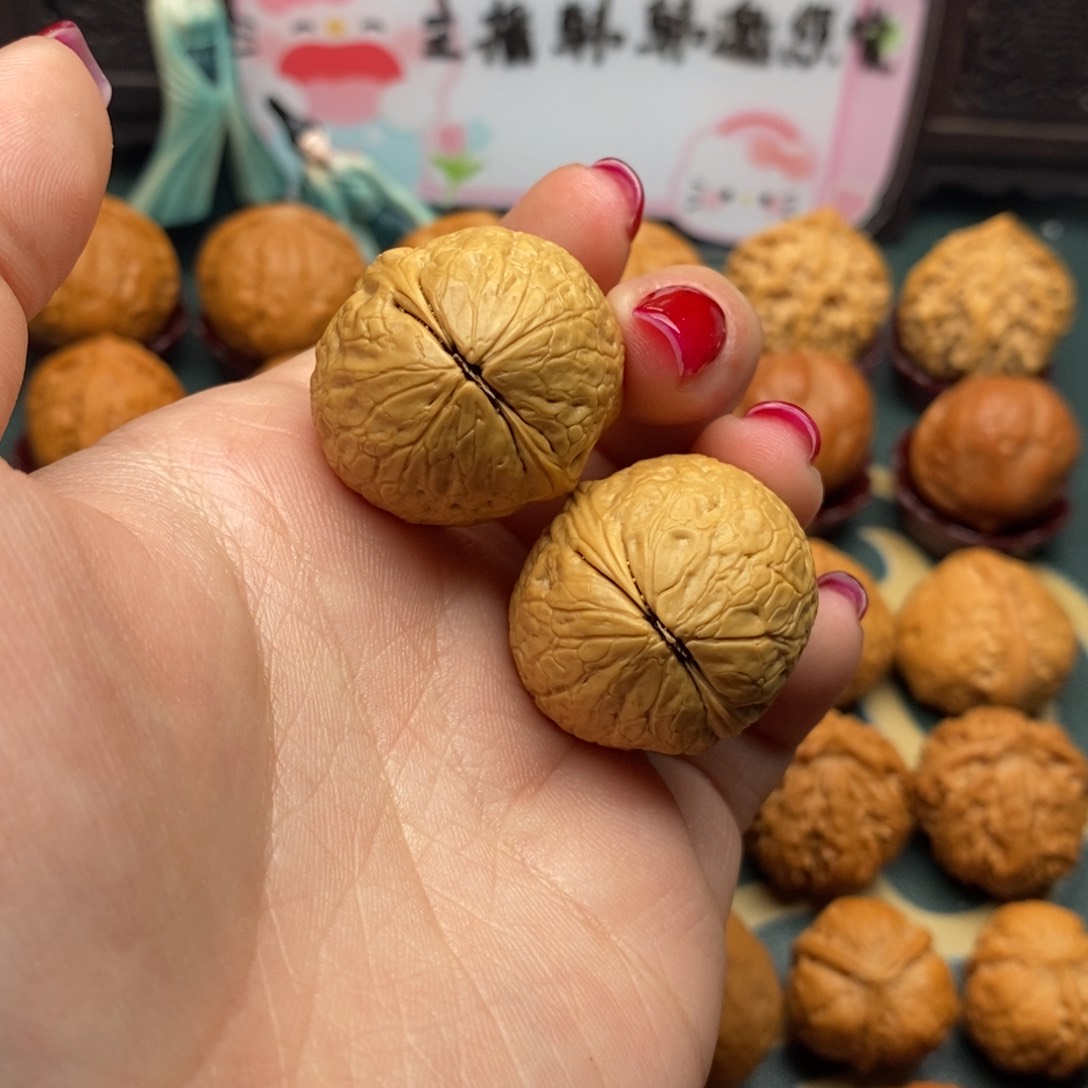 文玩核桃把件米*.蛇皮球