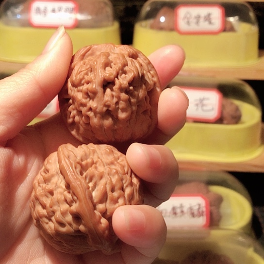 意*子文玩核桃把件莲花