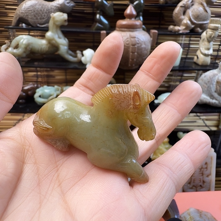 和田玉未镶嵌颈饰触**空