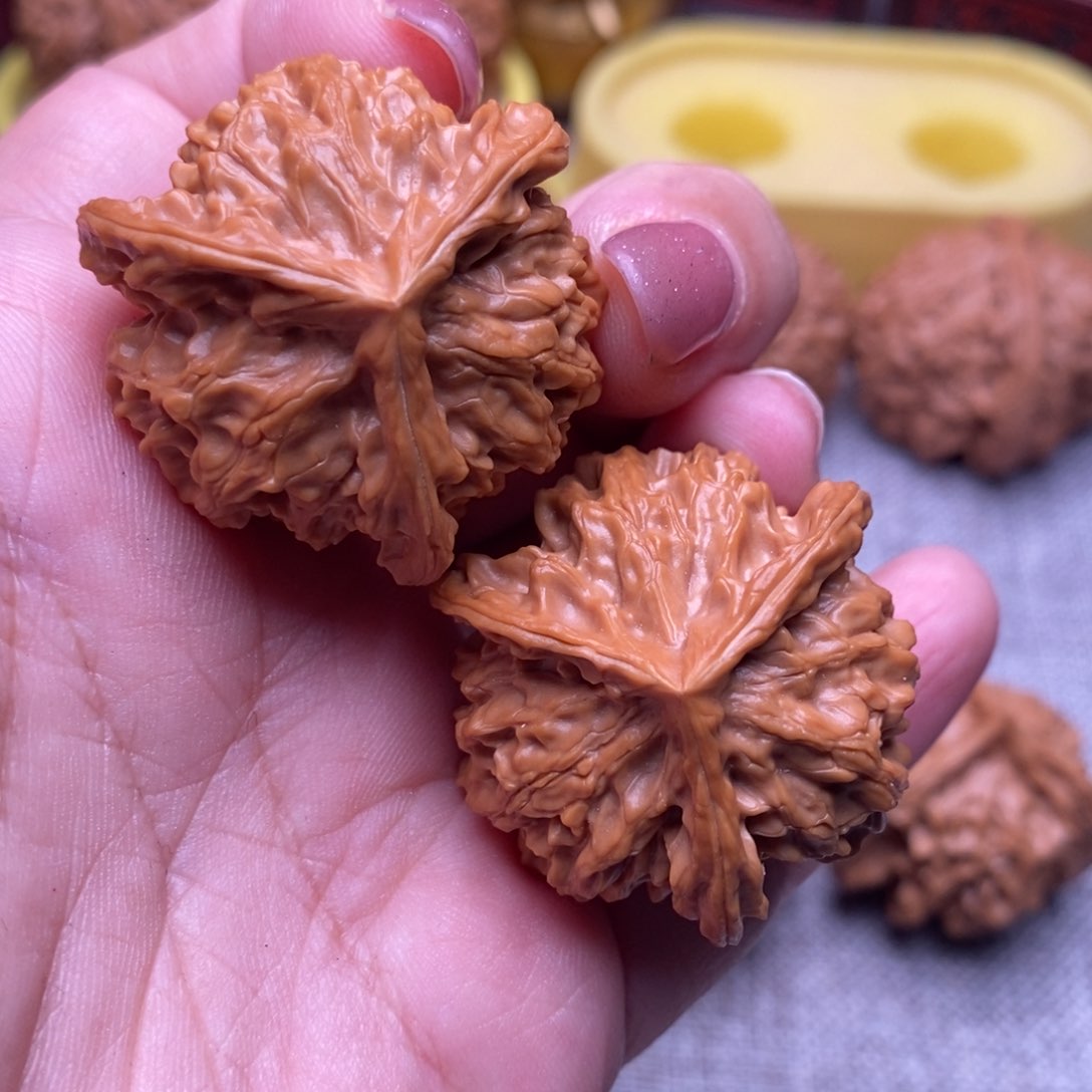 文玩核桃把件毕业三棱37尺全品
