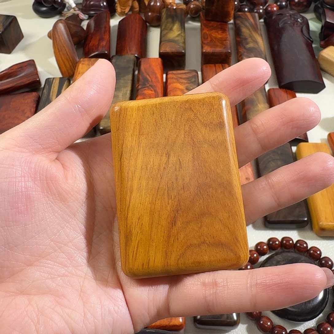 尘***风奶香黄檀1877899uuuu