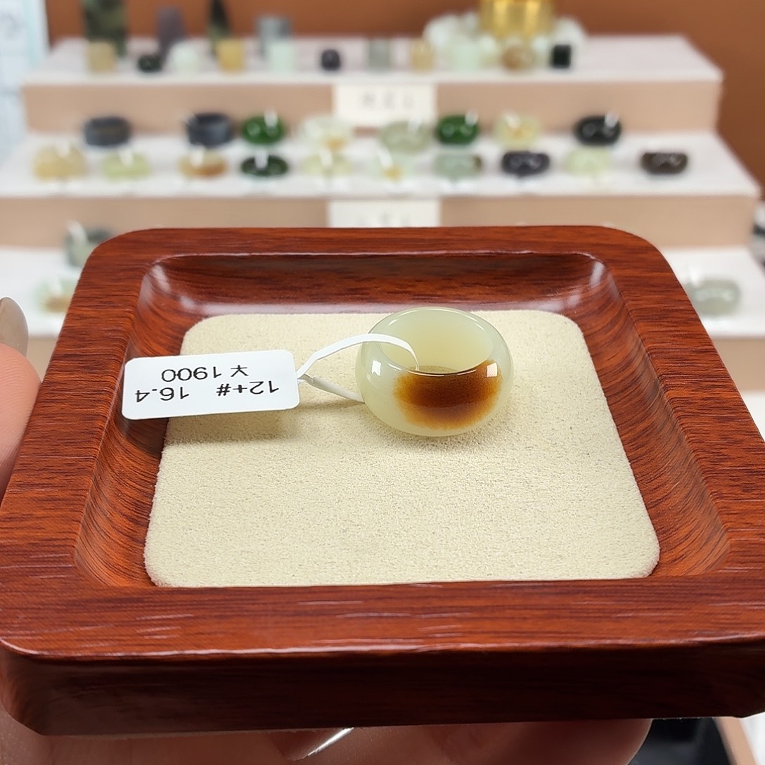 ****好和田玉未镶嵌戒指内径16.4