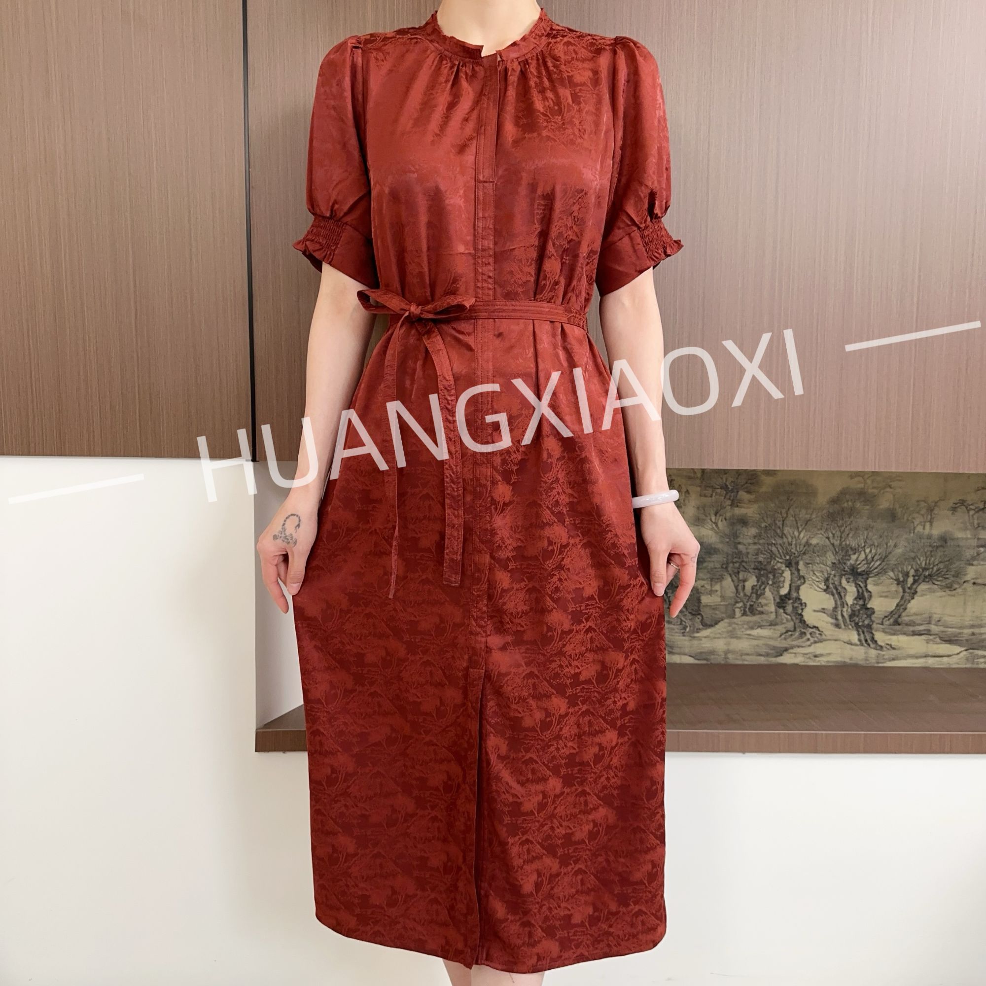 HUANGXIAOXI 枫叶红棕色织山水提花气质泡泡袖减龄连衣裙ZF-536