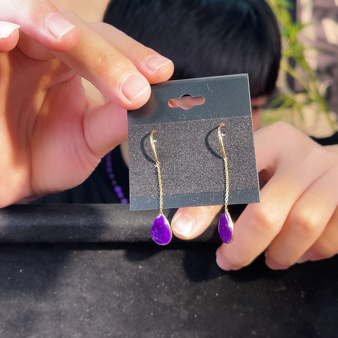 苏纪石（舒俱来）18K金镶嵌耳饰