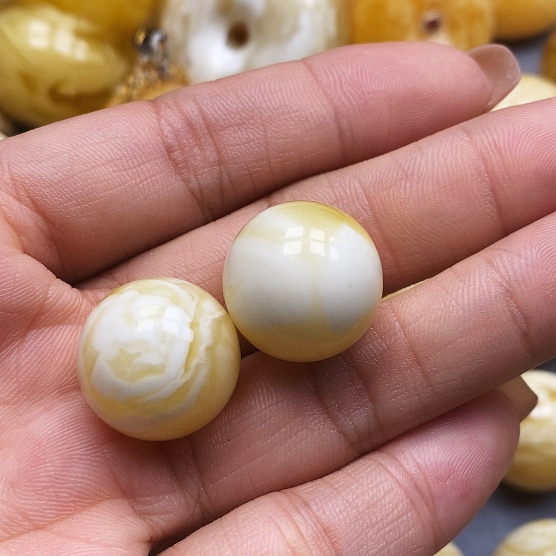 琥珀未镶嵌珠宝奇石钰*