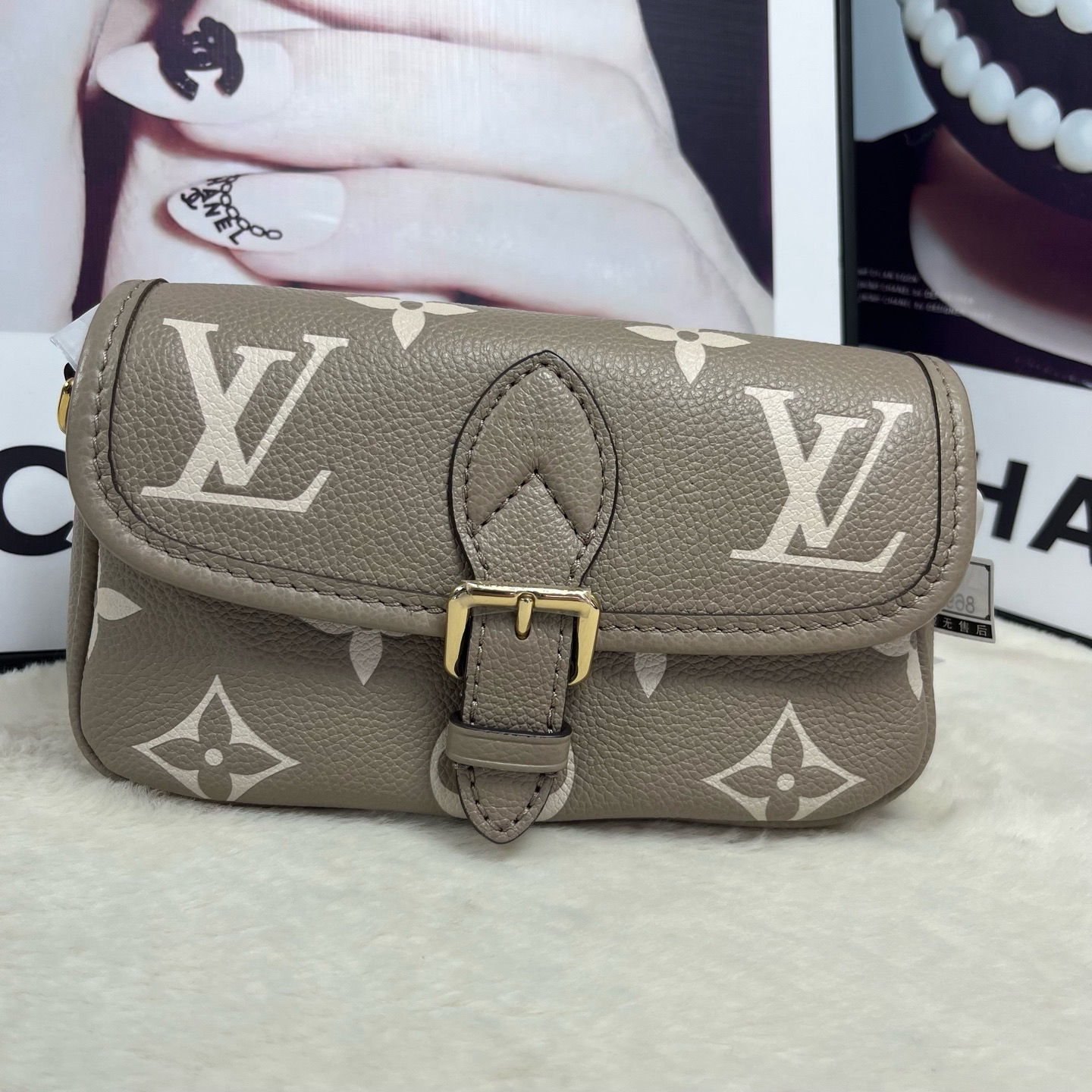 99新 LouisVuitton/路易威登 路易威登大象灰老花法棍nano