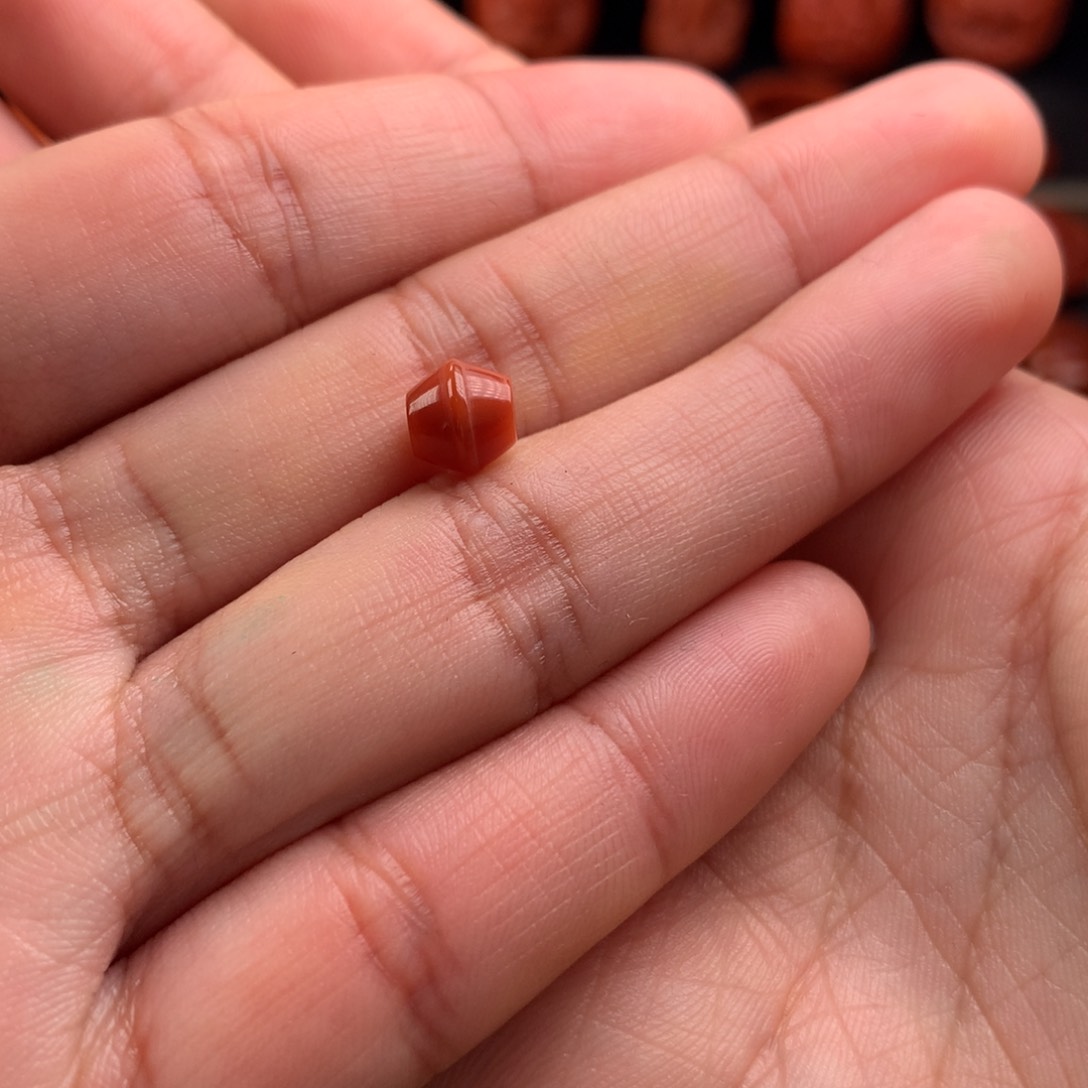 南红玛瑙铃铛线束7+未镶嵌碧*刀