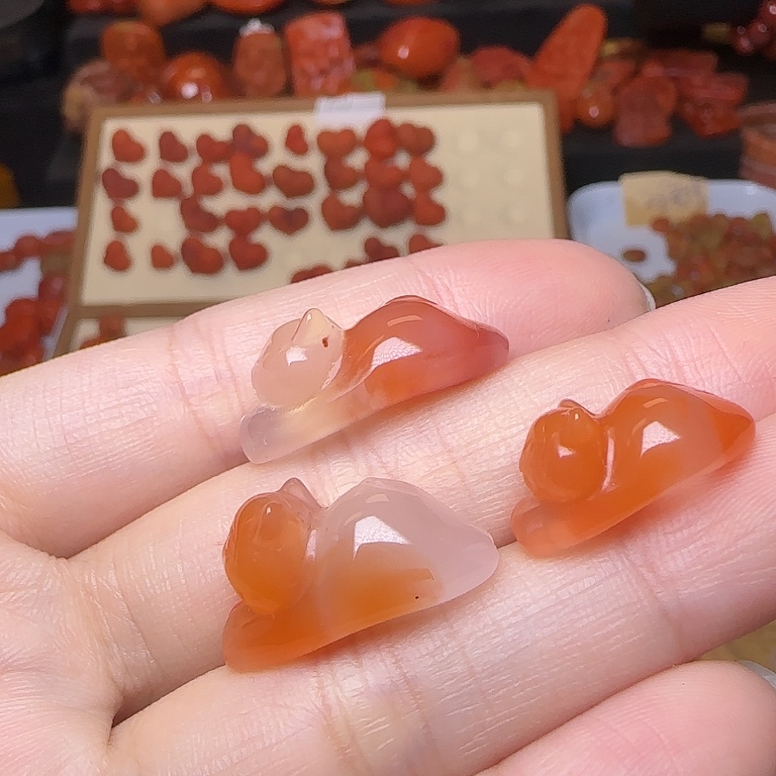 南红玛瑙未镶嵌颈饰