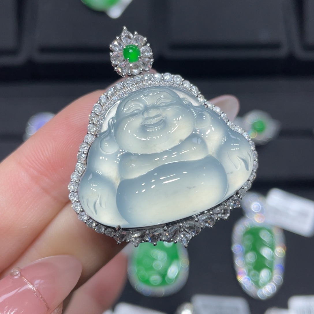 翡翠颈饰18K金镶嵌天然缅甸翡翠a货