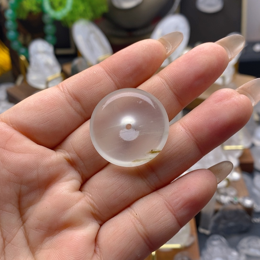 石英质玉颈饰未镶嵌