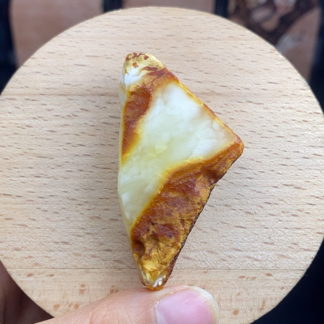 蜜蜡颈饰未镶嵌明****哉梨