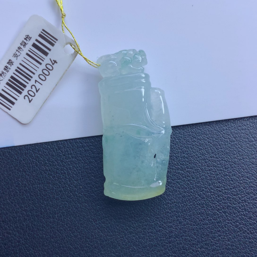 翡翠颈饰未镶嵌节节高升