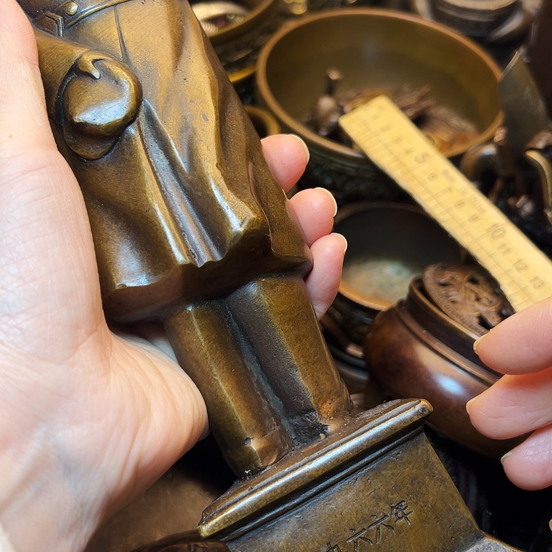 精美铜器工艺品等