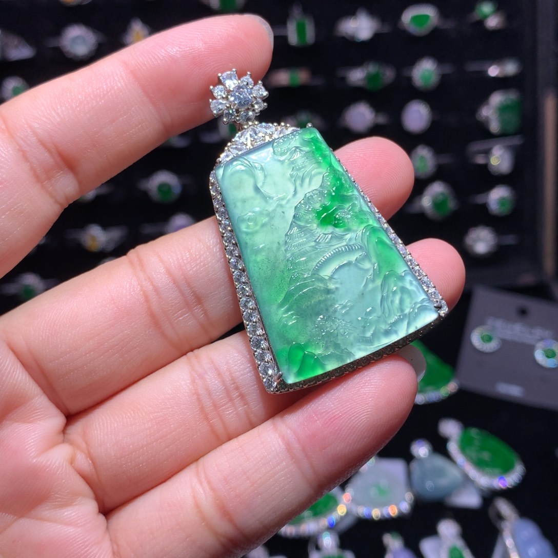 翡翠银S925镶嵌颈饰翡翠