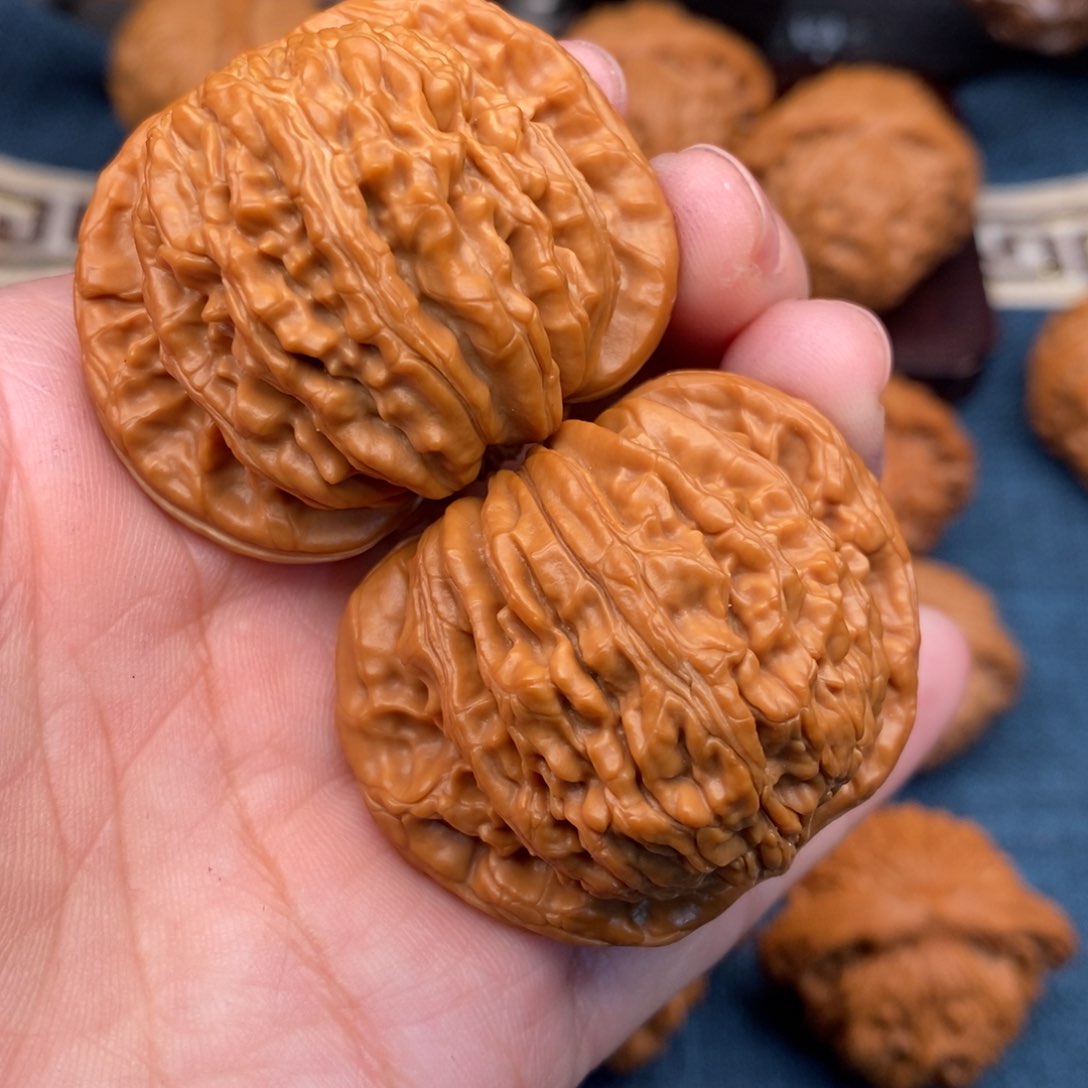 文玩核桃把件44平谷红皮楼