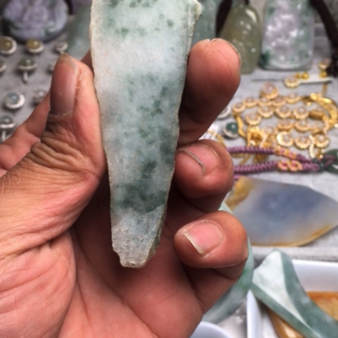 小***贵翡翠散珠天然翡翠