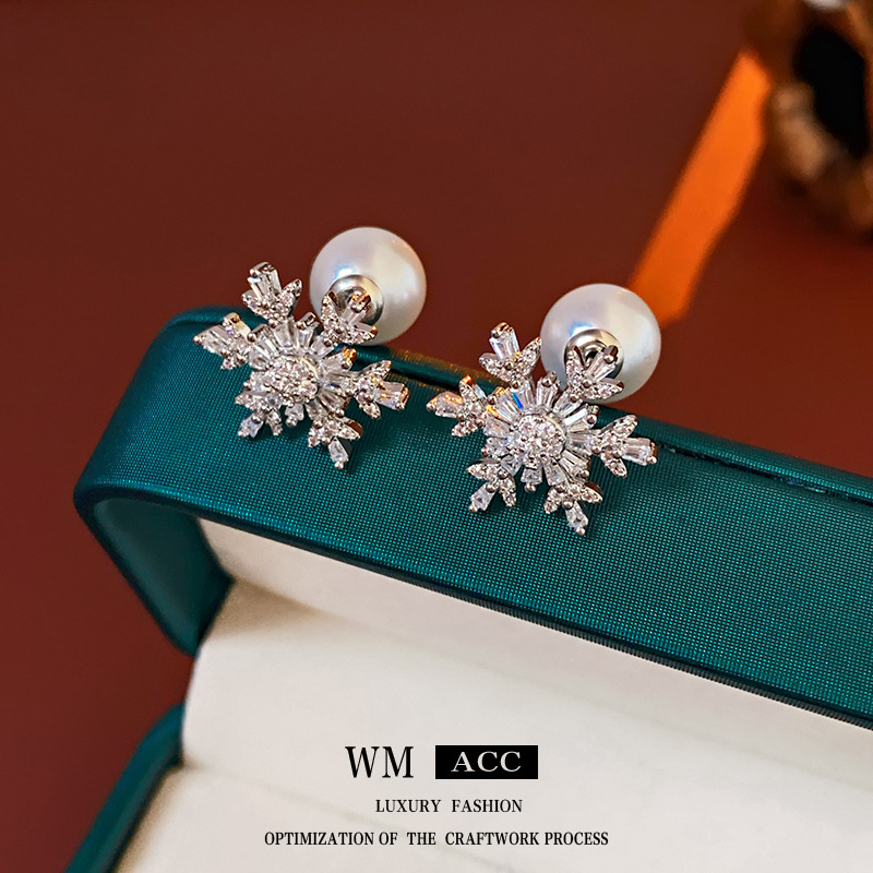 足银合成锆石耳饰 925银锆石镂空雪花耳环精致百搭耳钉轻奢高级感