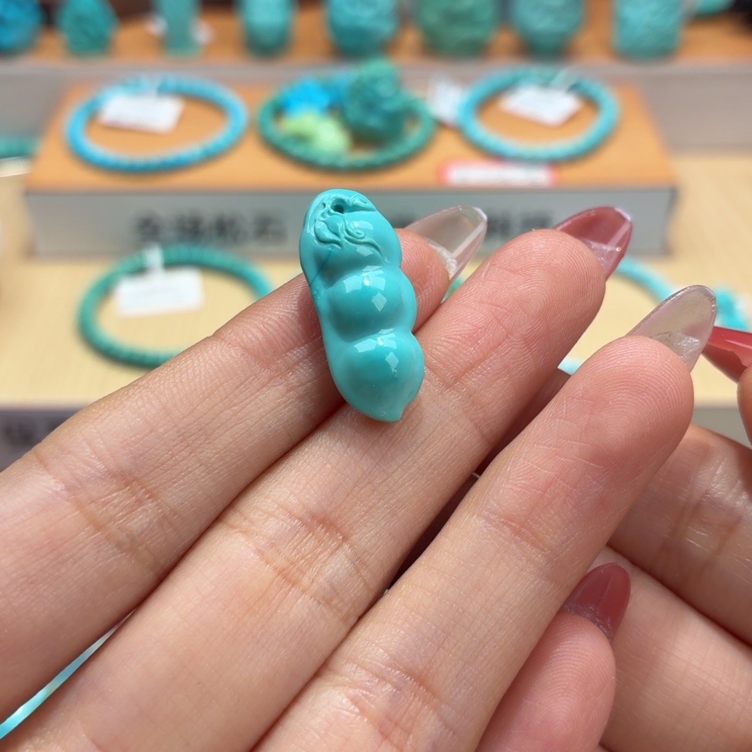 绿松石未镶嵌珠宝奇石福豆