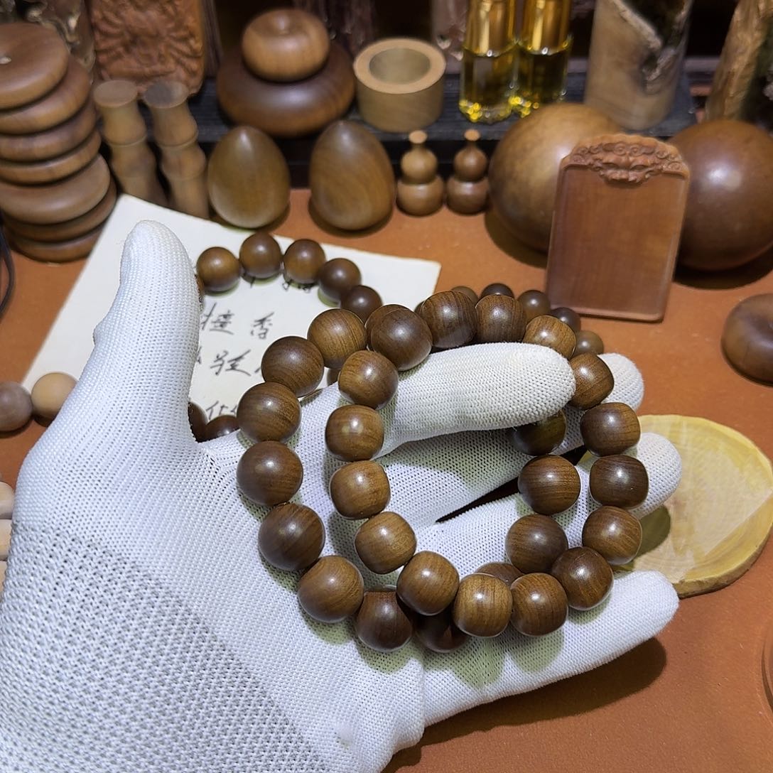 裕***轩檀香木1314两串1.5三串 共5串