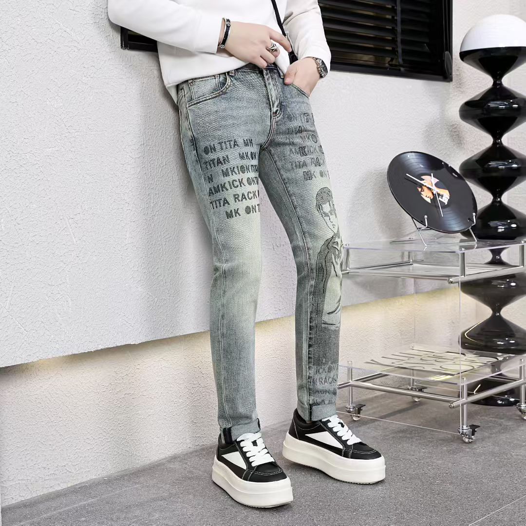 2025男士新款牛仔裤数码印花重工洗水修身小脚时尚潮流个性高弹力
