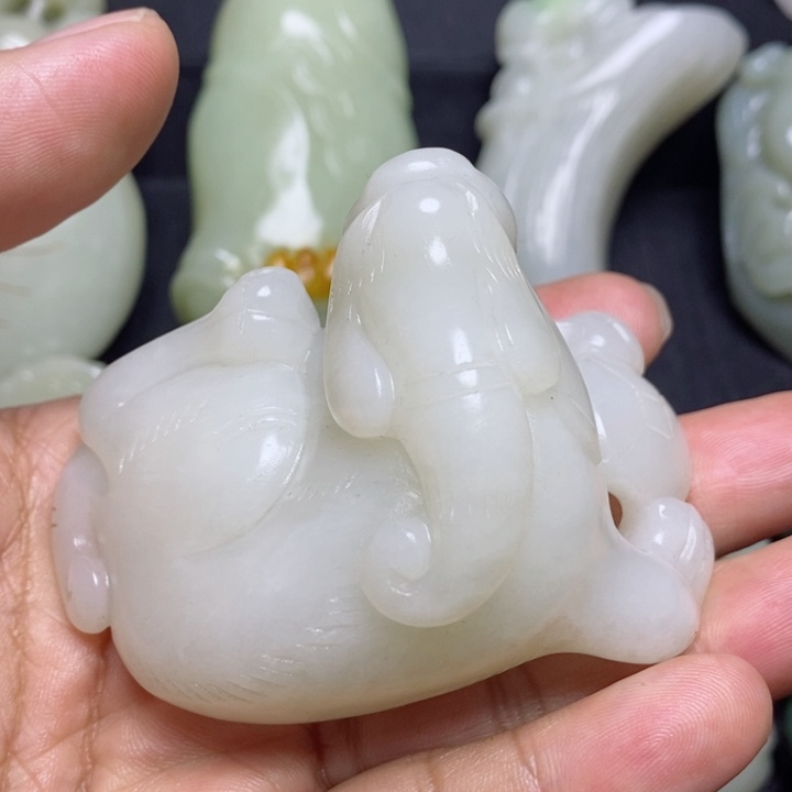 和田玉颈饰未镶嵌