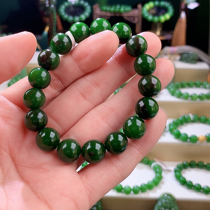 和田玉（碧玉）未镶嵌手链