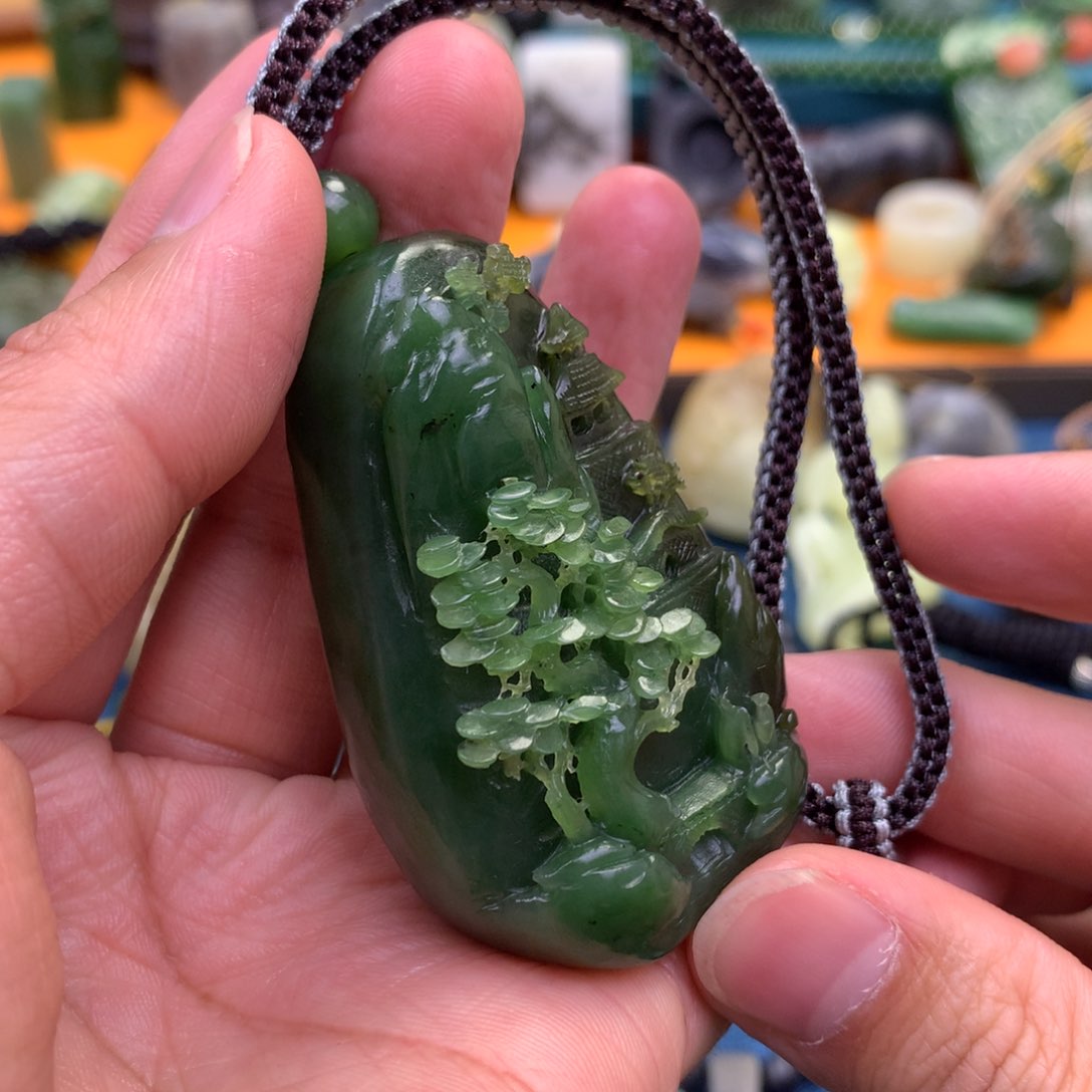 和田玉未镶嵌颈饰