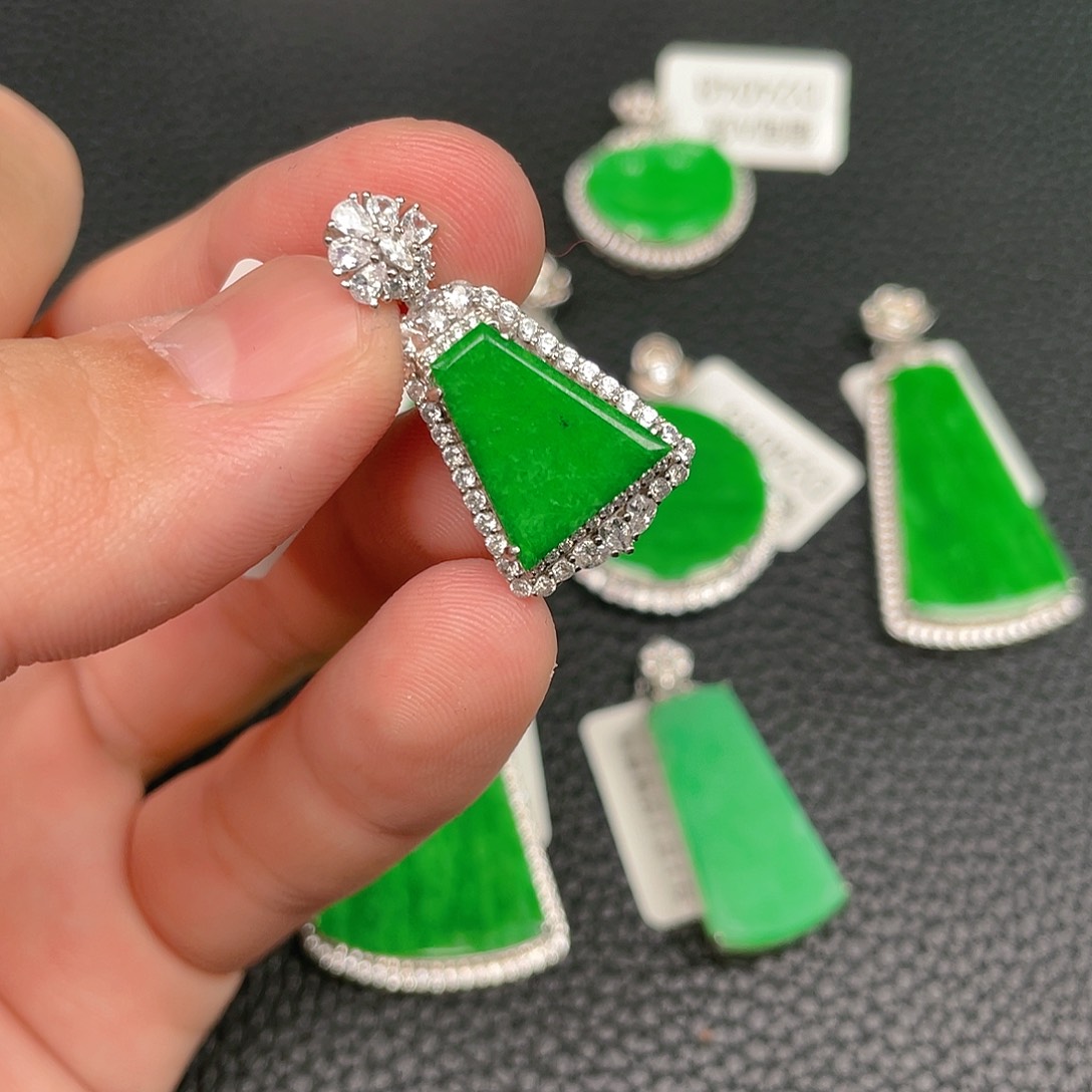 【闪购商品】翡翠吊坠(不含链)银S925镶嵌