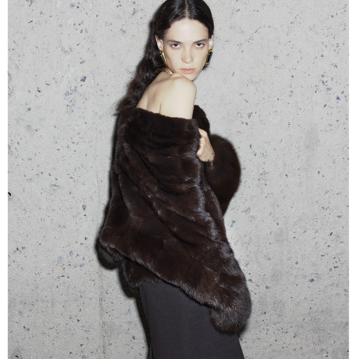 LYNEE【金标系列】巴黎暮色时尚女冬季黑金皮毛女外套 LGD2FAF009