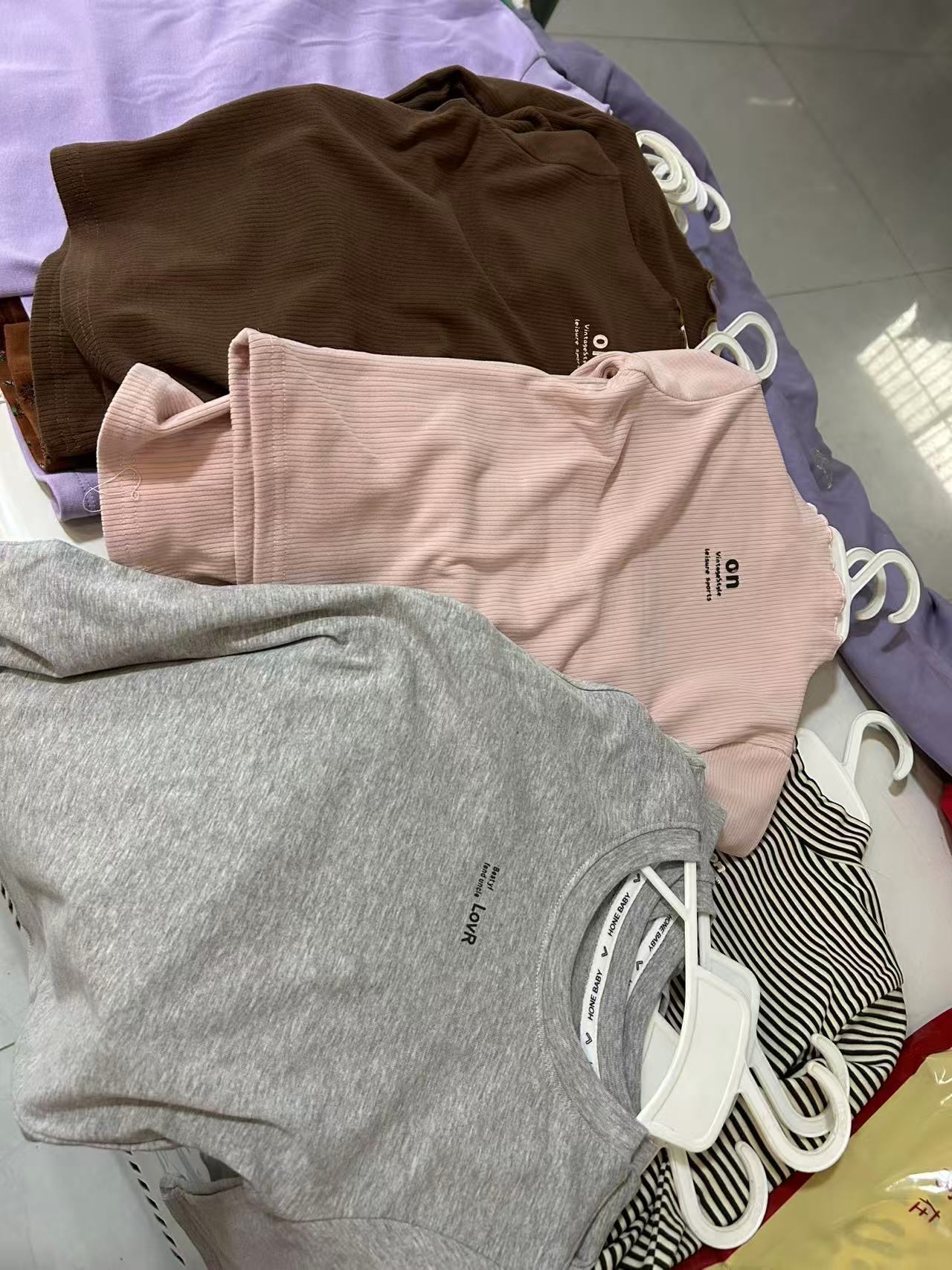 婴幼童纯色秋衣