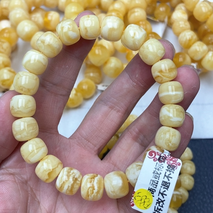 琥珀未镶嵌珠宝奇石38