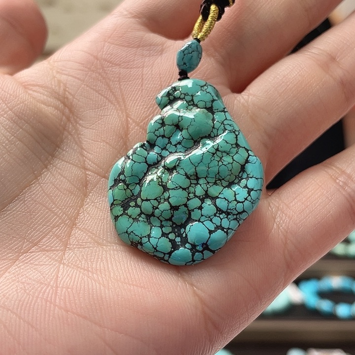 未镶嵌绿松石珠宝奇石