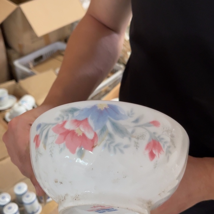 摆件怀旧瓷器，默认微瑕，介意勿拍