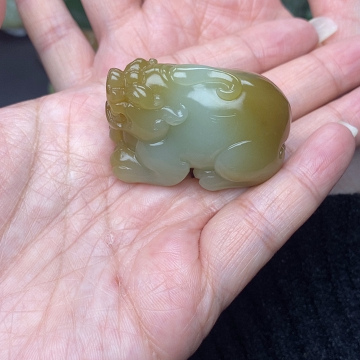 和田玉颈饰未镶嵌沧**谷