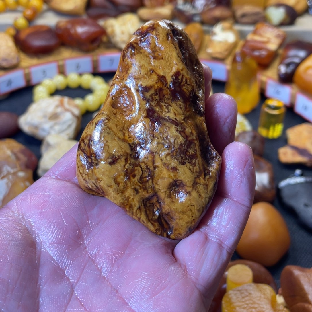 琥珀裸石未镶嵌堂**正天然蜜蜡