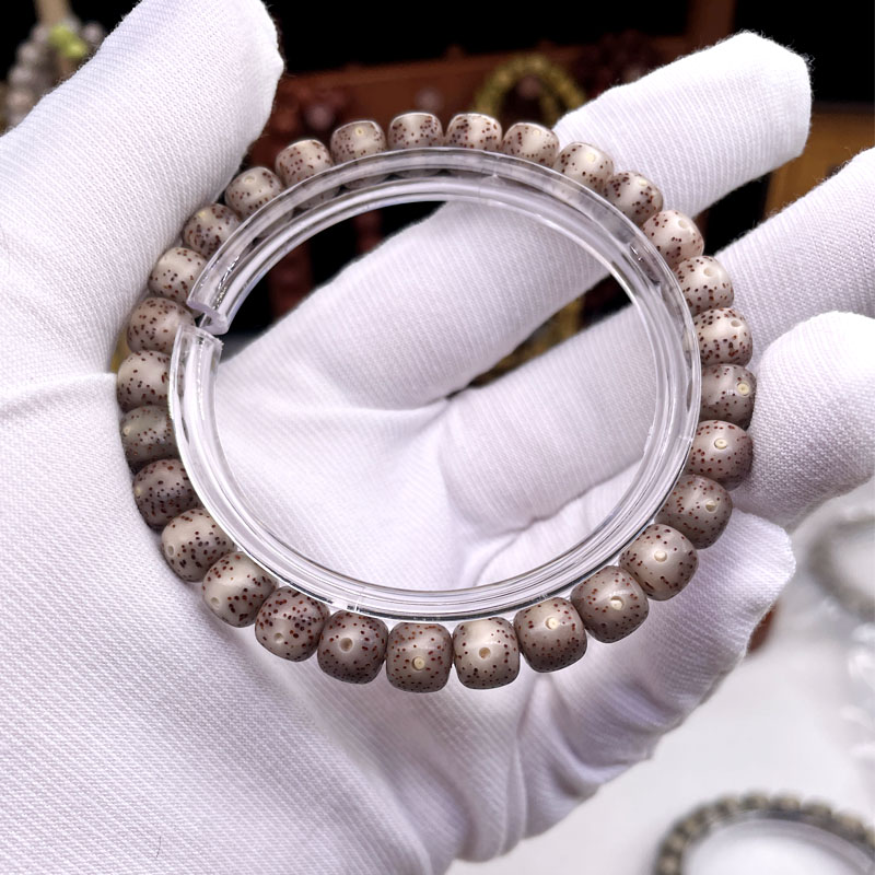  海南原生态石玉料星月菩提粉冰一线天单圈一物一图8×7