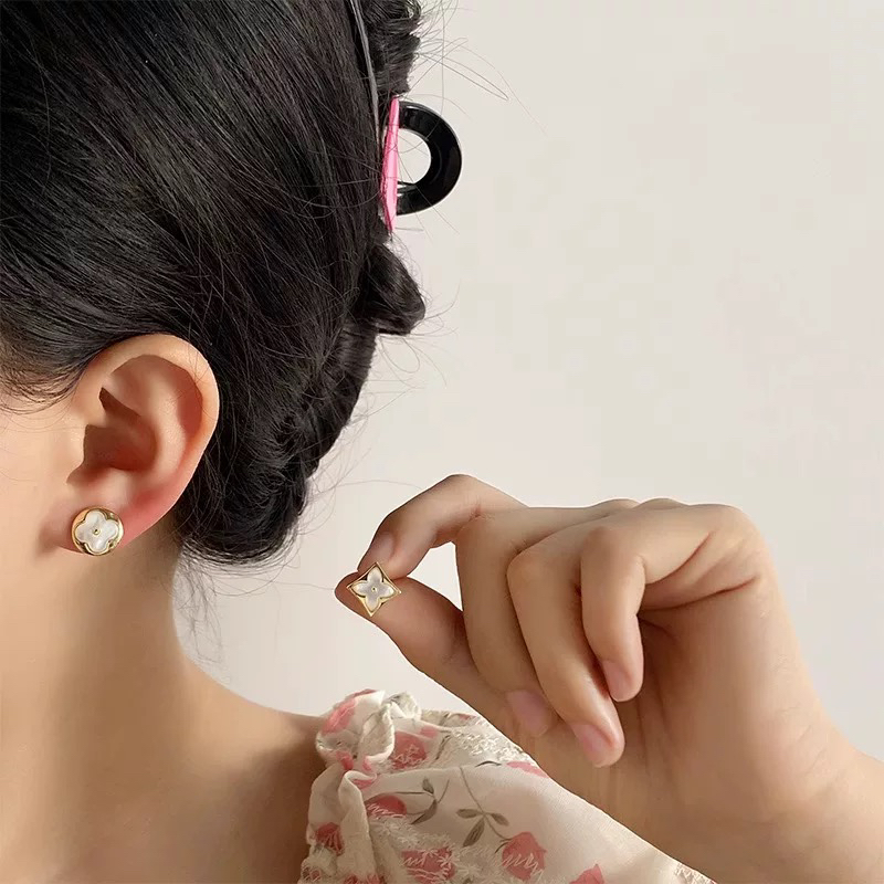 铜合金耳饰 2022精致百搭AB款花花耳钉