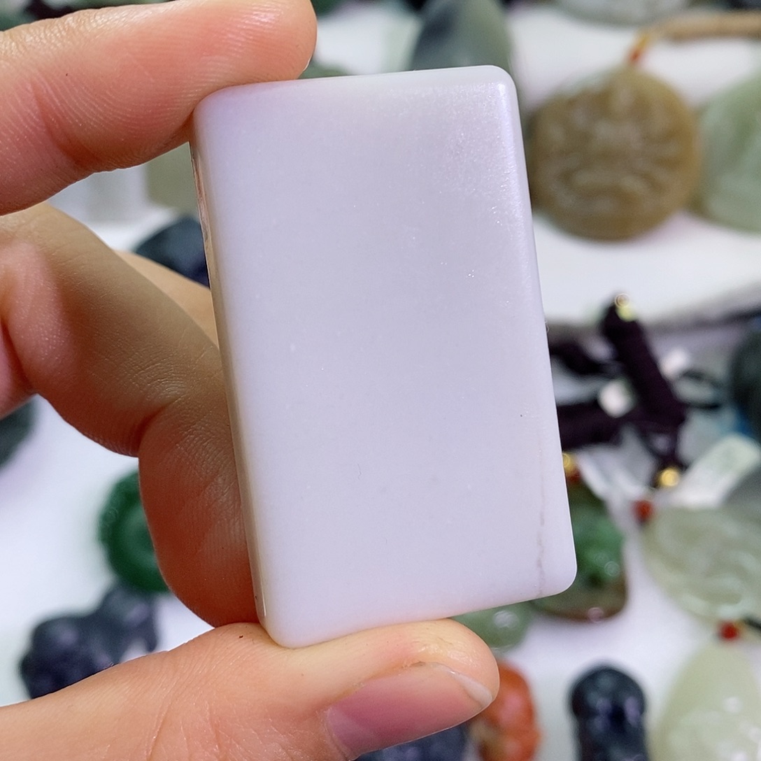 和田玉（糖玉）颈饰未镶嵌