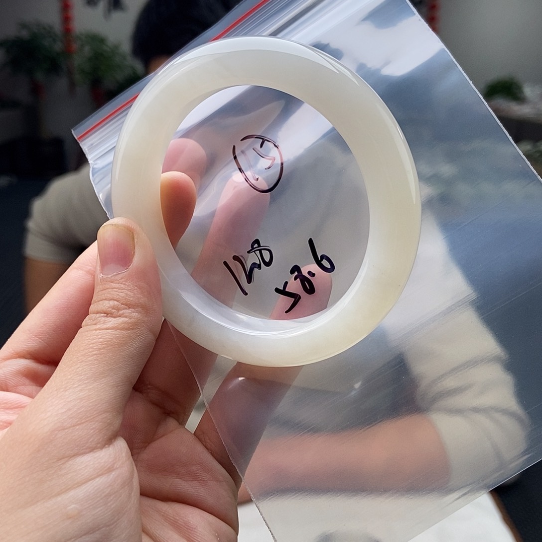 和田玉颜色多样性发拍一发一未镶嵌