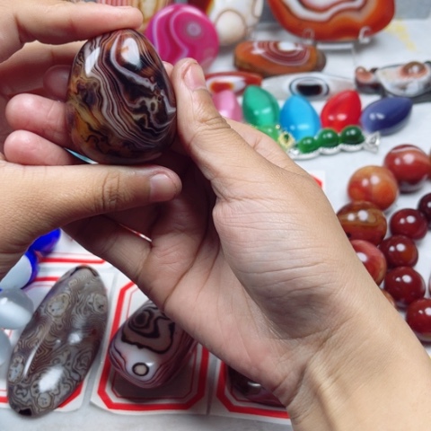 玛瑙/玉髓耳钉合金