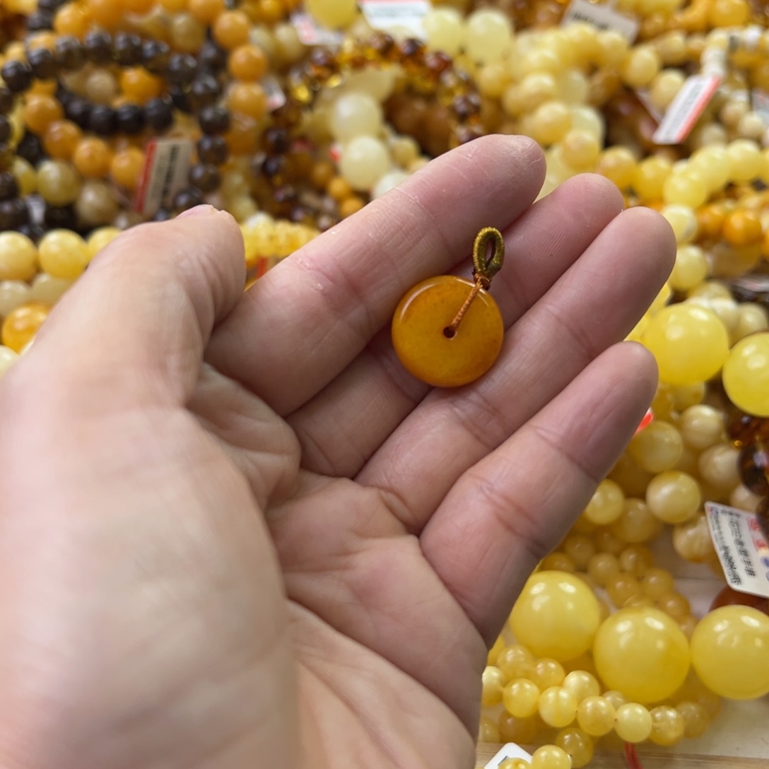 琥珀珠宝奇石未镶嵌