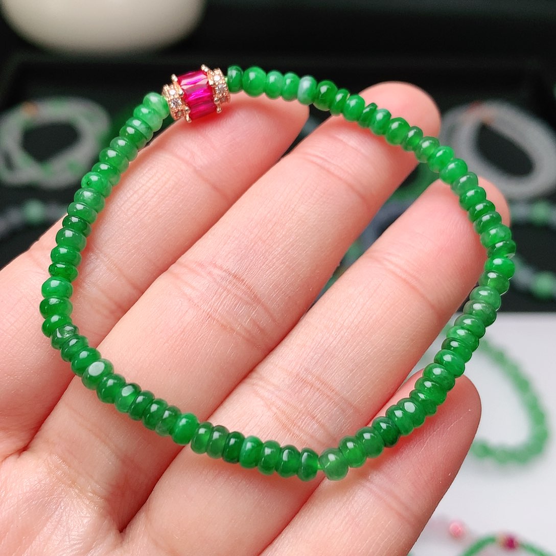 翡翠手链未镶嵌翡翠