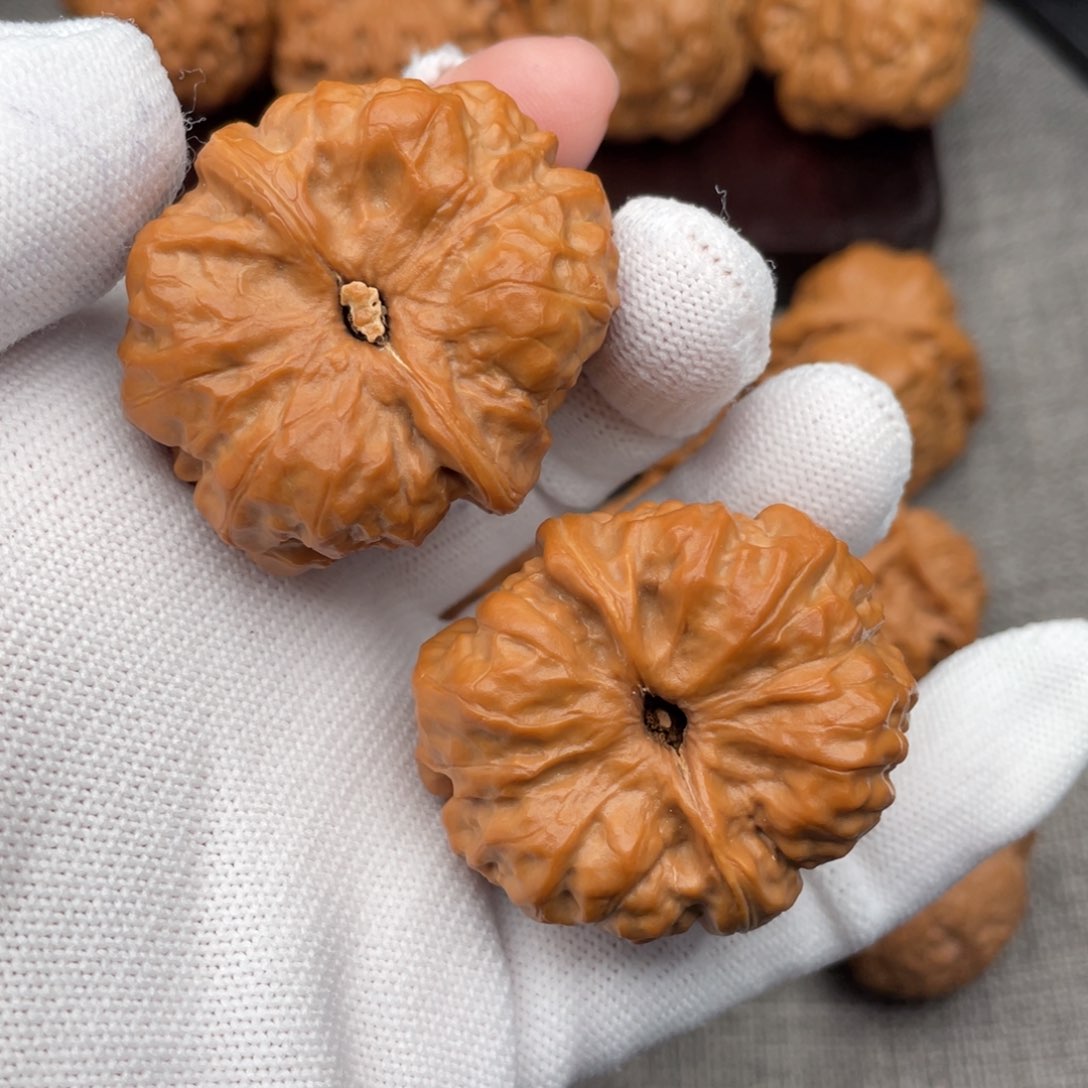 文玩核桃把件荷*38大肚蛤蟆头铁皮