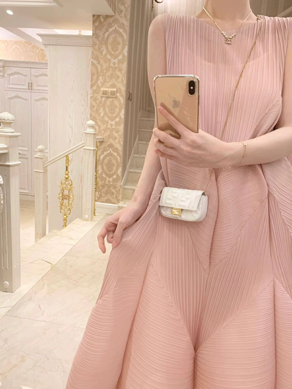 尾货女装瑕疵款不介意拍no退no换